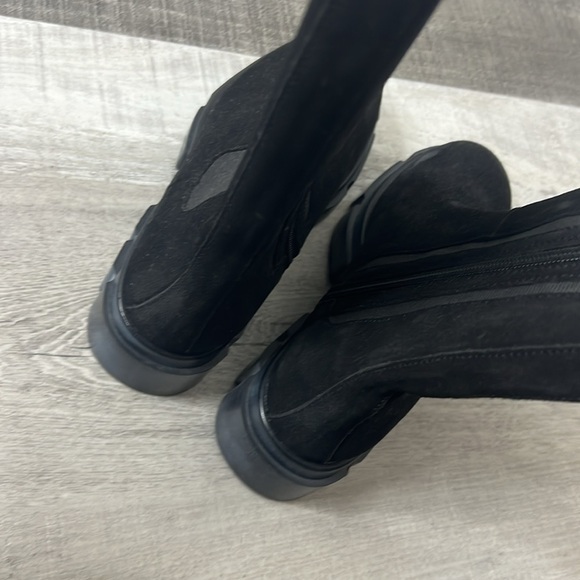 • NWOB $168 Free People Chelsea Suede Boots Distressed - Picture 7 of 14